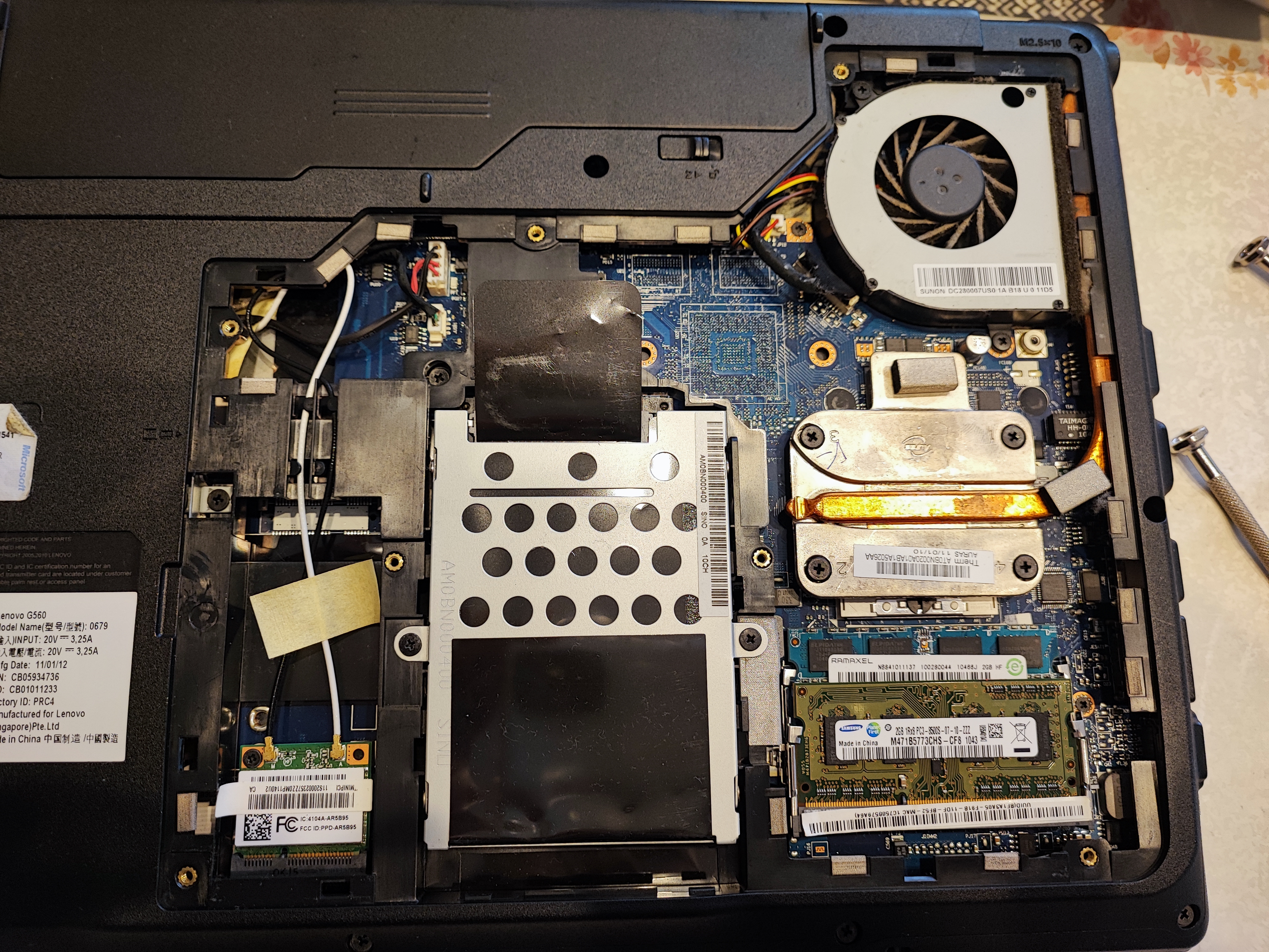Lenovo G560 内部 マザーボード ファン メモリ