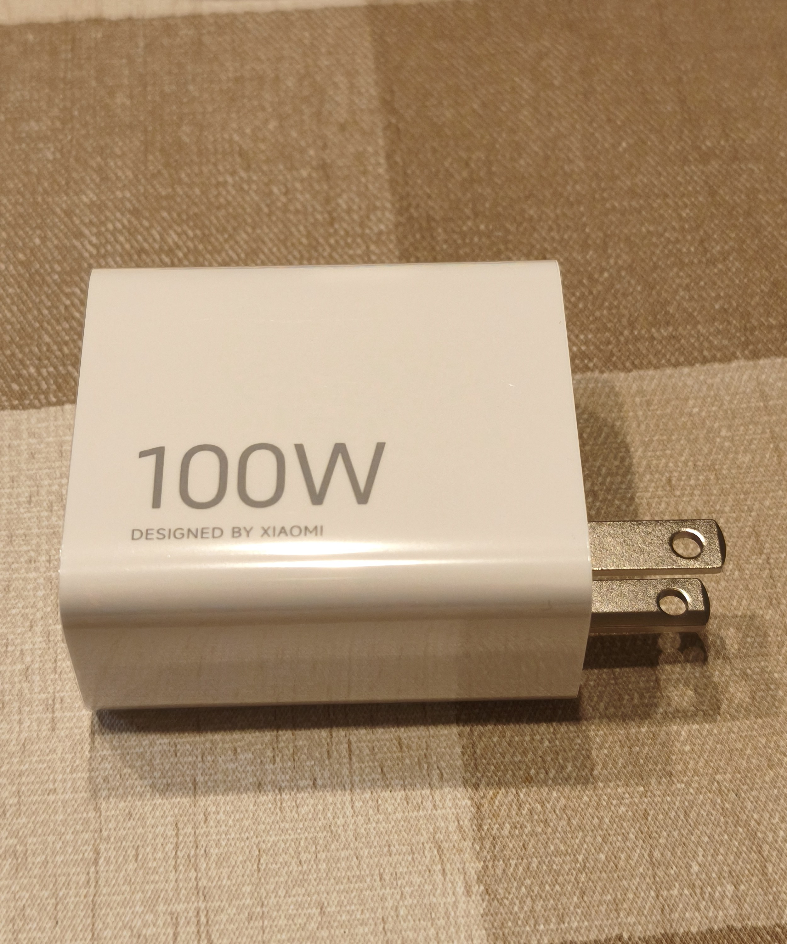 Xiaomi 17T Pro 付属充電器 100W DESIGNED BY XIAOMI