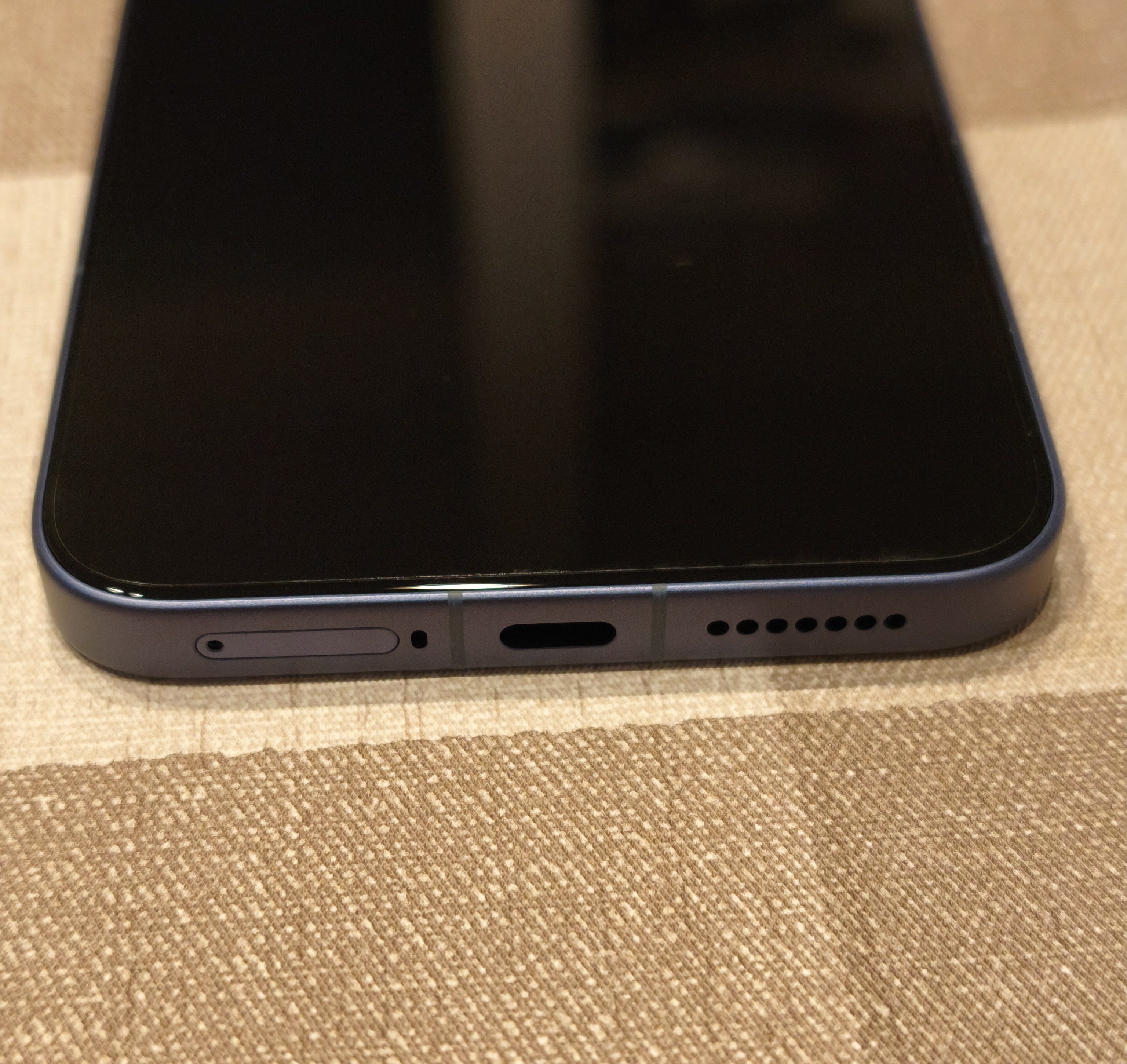 Xiaomi 17T Pro 下面 USB-C端子 SIMスロット スピーカー